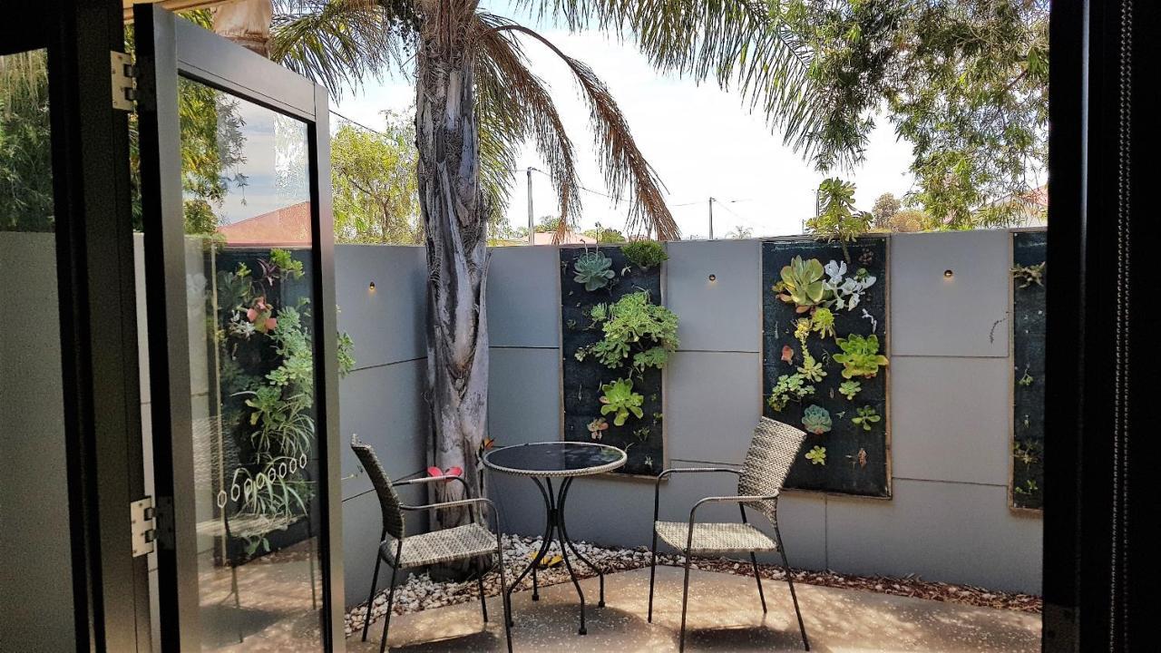 The Courtyard - Garden View Studio بورت بيري المظهر الخارجي الصورة